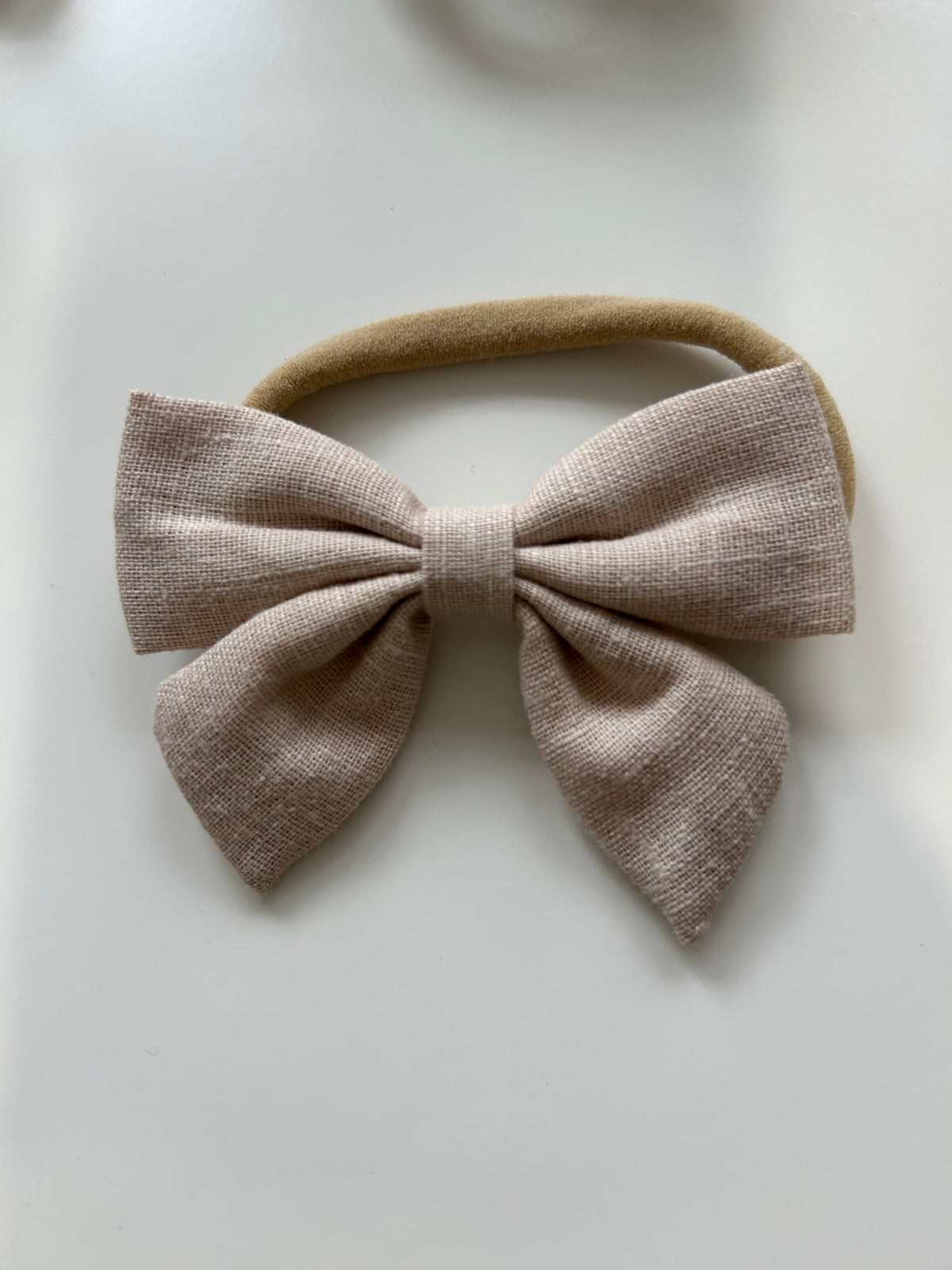 Essentīals Baby Linen Bow
