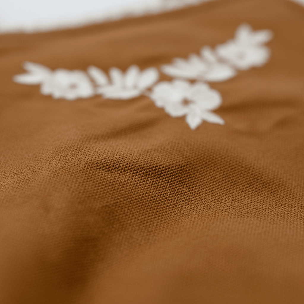 Mamīta Siena Pinafore